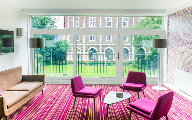 Safestay London Kensington Holland Park