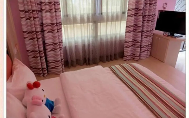 Fifi House