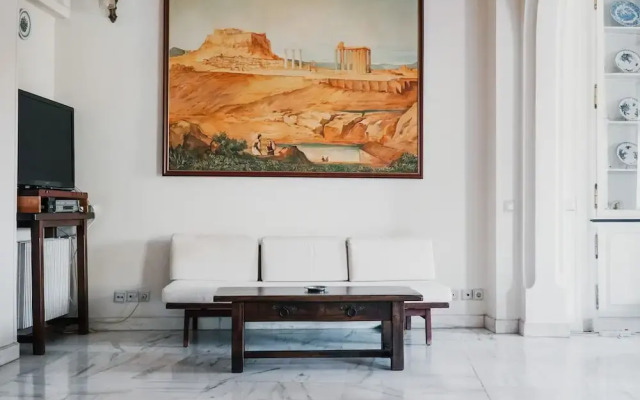 Unique Sunlit House Overlooking the Acropolis