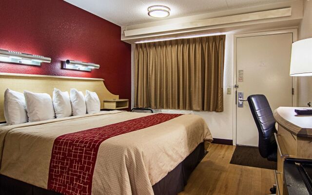 Red Oak Inn Detroit - Southfield