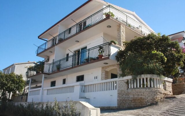 Apartments Barba - Accommodation in Trogir