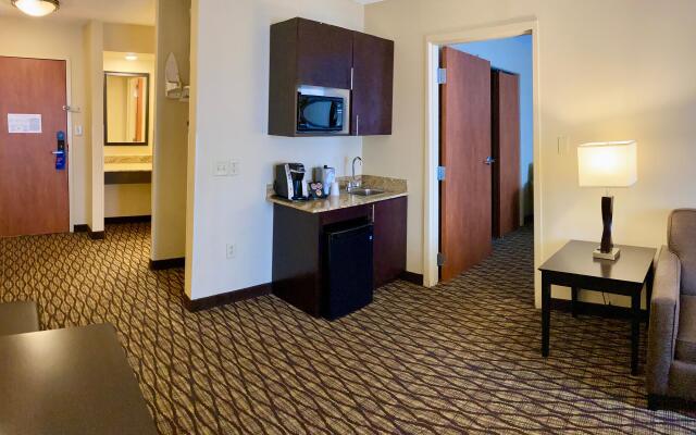 Holiday Inn Express Hotel & Suites Edmond, an IHG Hotel