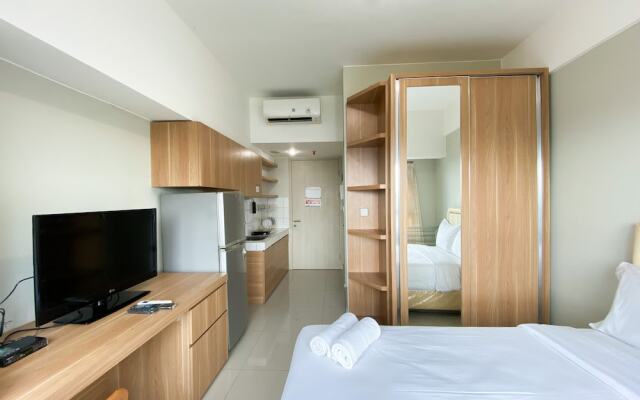 Serene Stay Studio At Springlake Summarecon Bekasi Apartment