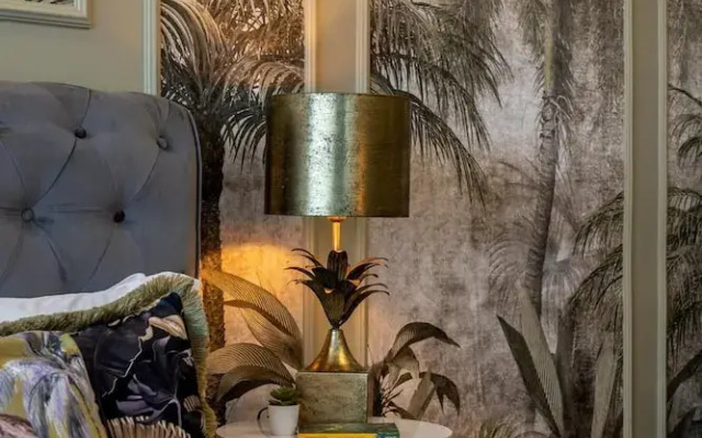 Baloo and Bagheera in Bucure ti