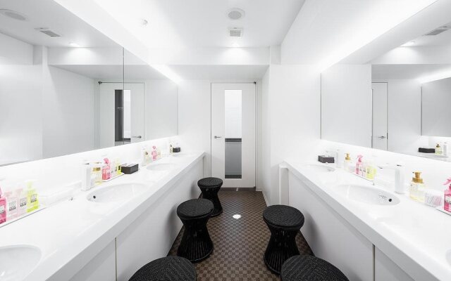 Capsule Resort Kyoto Square