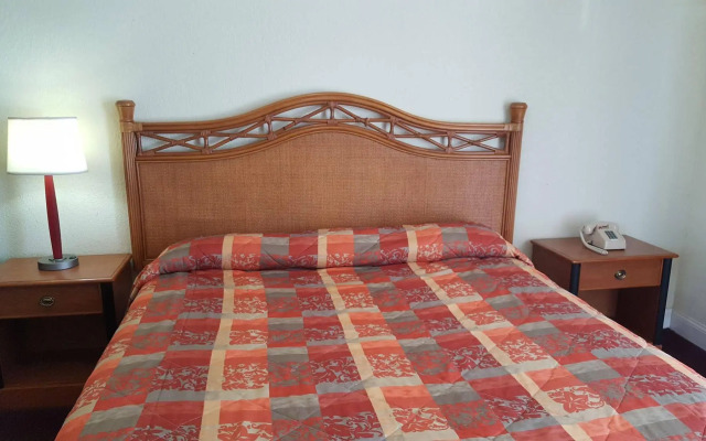 Budget Inn