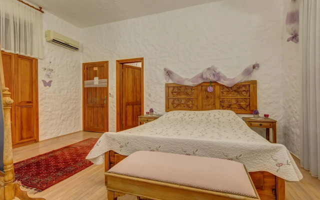 Lale Lodge Hotel