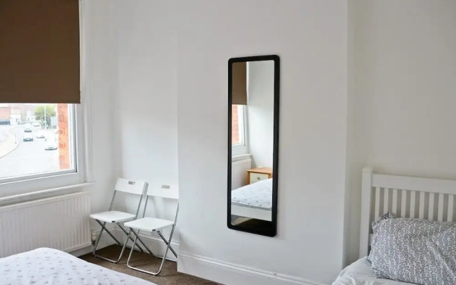 Corner House Apartment