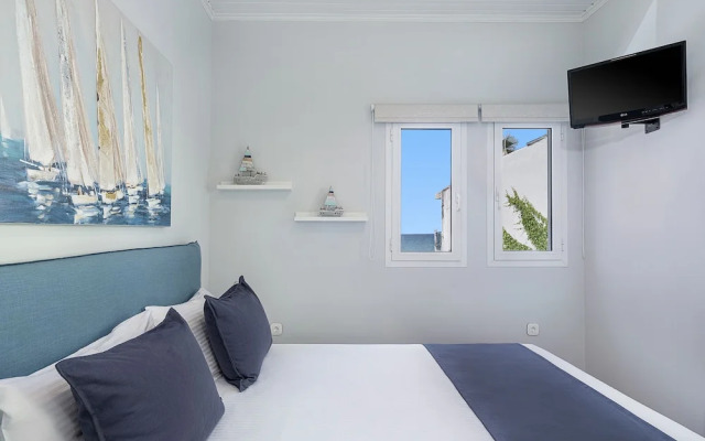 Elena SeaFront Luxury Apartments