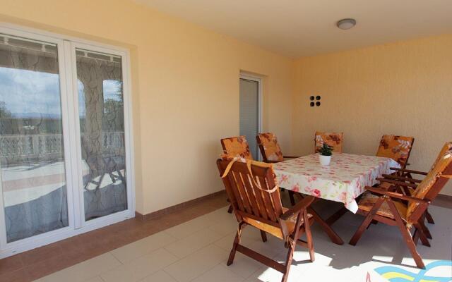 Modern Holiday Home in Kremenici With Terrace