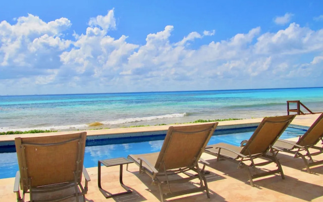 Beachfront Homes by Playa Paradise