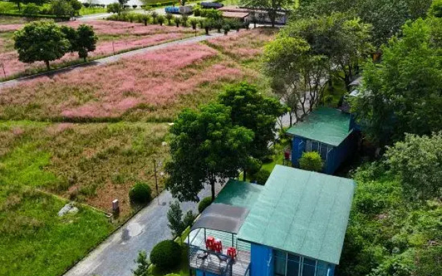 Yingxi Fenglin Corridor Kowloon Eco-tourism Holiday House