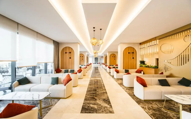 Side Moon Palace Hotel