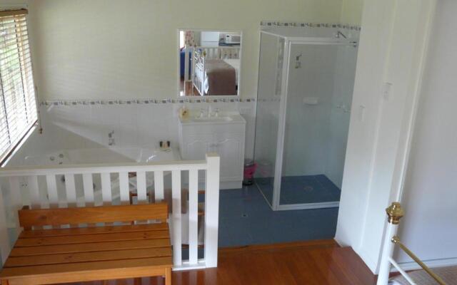 Granite Gardens Cottages & Lake Retreat