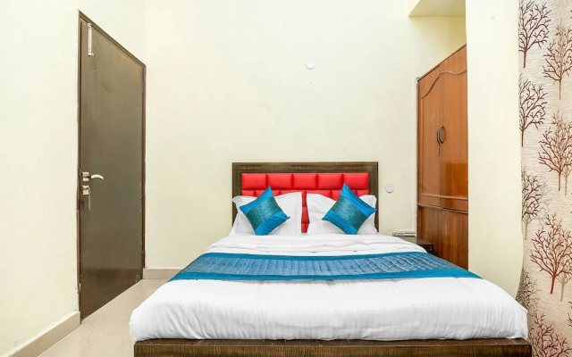 OYO 14245 Amitabh Guest house