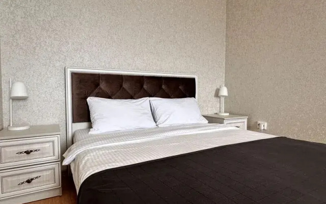 Like home on the street. Mira, 93A