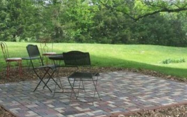 Whispering Pines Bed & Breakfast