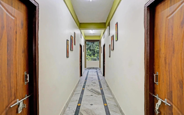 Aarshi Palace by OYO Rooms