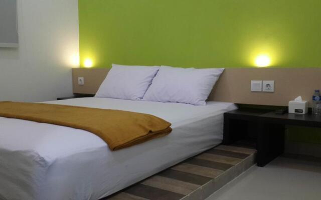 Save Hotel