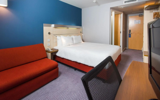 Holiday Inn Express Swindon City Centre by IHG