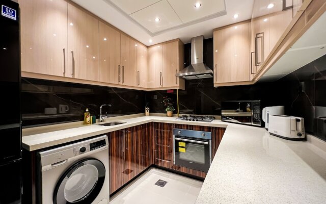 Unforgettable 1BR Burj Khalifa Views