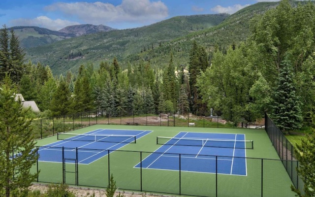 Timberfalls 1005 3 Bedroom Condo by RedAwning