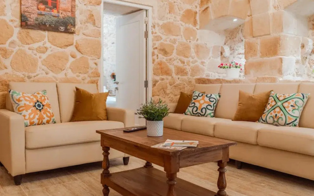 Villa Oliva 4 Bedroom Villa