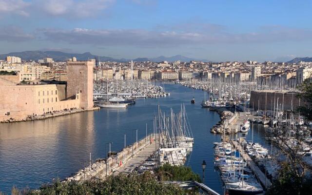 Marseille 6ème Vauban élégant T3 6 couchages 2 chambres