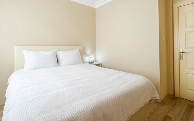 Peaceful Flat With Balcony in Kartepe