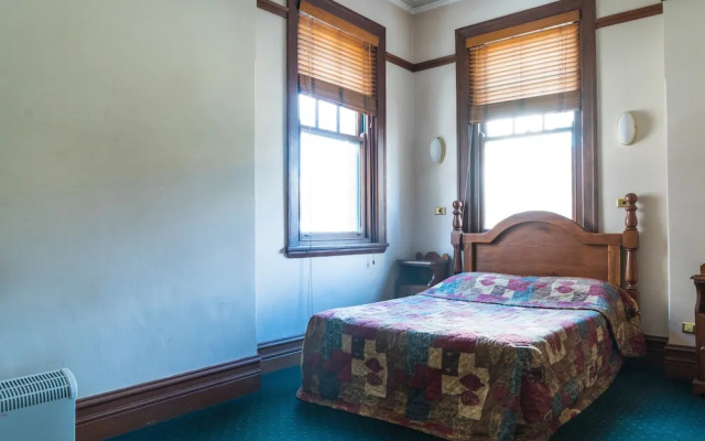 O'Malley's Hotel