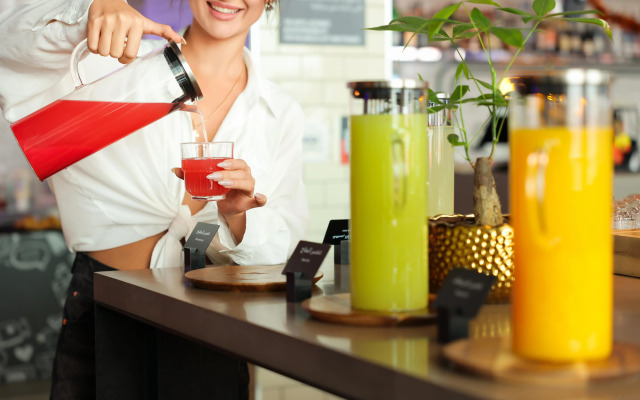 Radisson Red Dubai Silicon Oasis