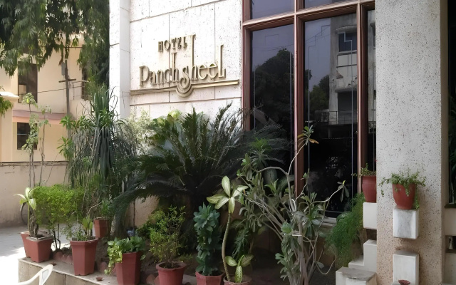 Oyo 11543 Hotel Panchsheel — 2-star hotel in Vadodara