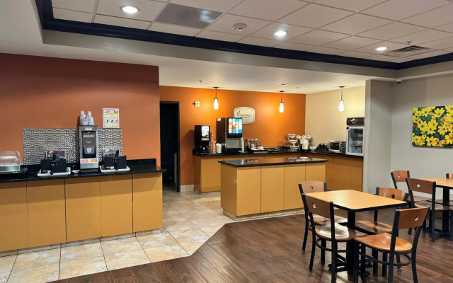 Sleep Inn & Suites Madison - Monona