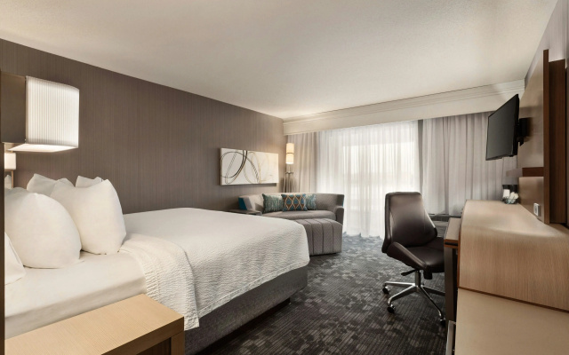Courtyard by Marriott Topeka