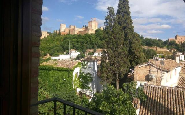 Stunning Alhambra view balconies, in the Albayzin