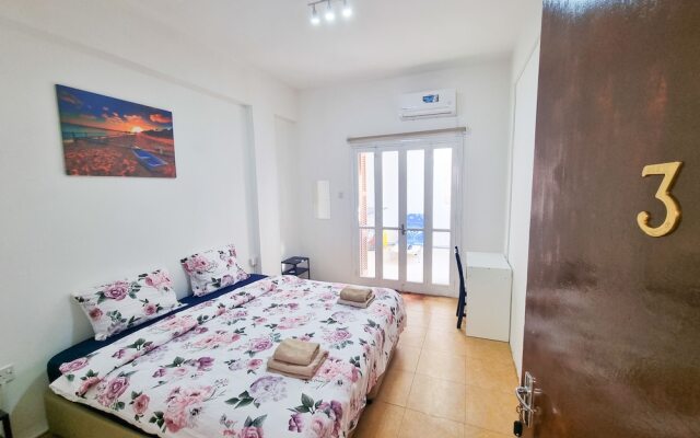 CityCenter Rooms Next to the Beach