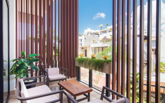 Kuxtal 3 Bedroom Downtown Apartment