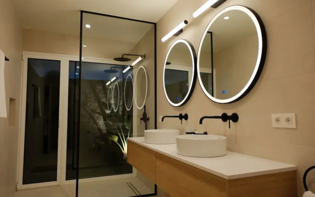 Villa Ainé Luxury Villa