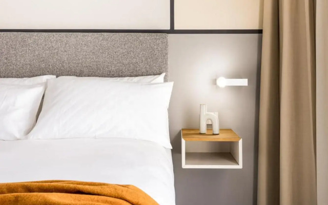Open Hotel