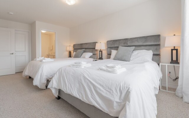 Superb Brand New Spacious Town Home