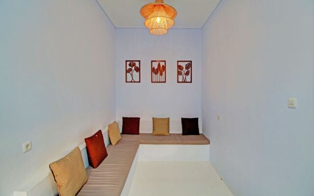 Collection O 93004 Double D Guest House