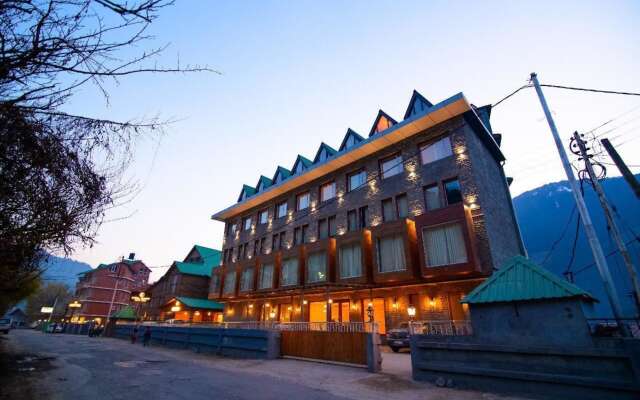 Coral Resort and Spa, Centrally Heated Mountain Side Resort, Manali