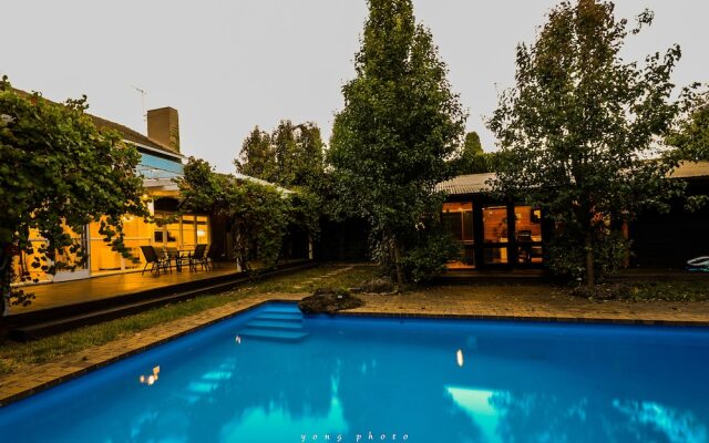Inner Melbourne Luxury Holiday House