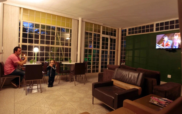 Hangar Rio Hostel