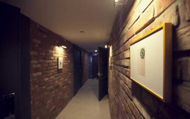 Brown-dot Changwon Myeongseo Convention