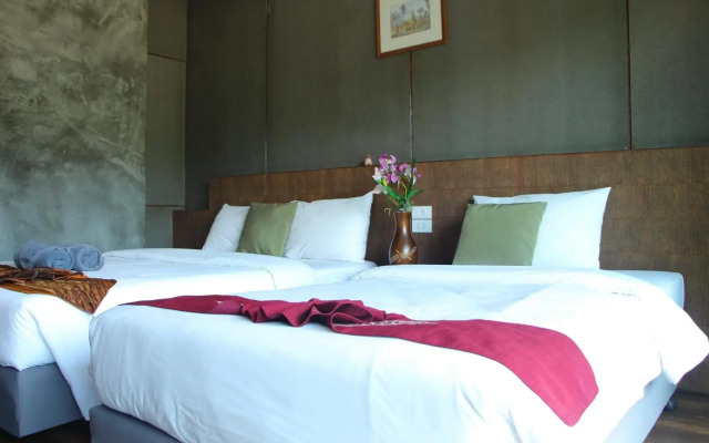 Blue Mountain Phangnga Resort