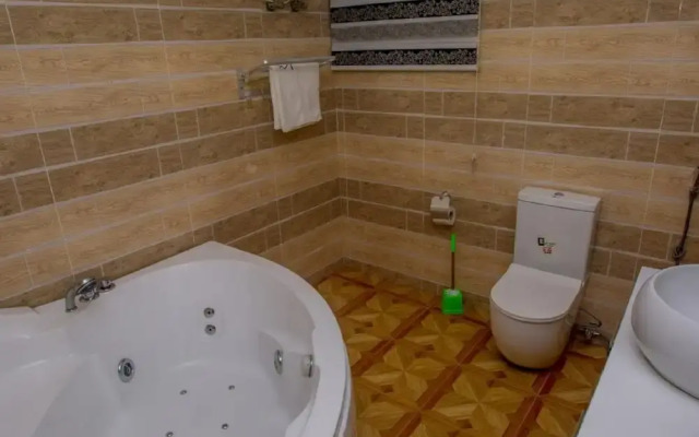 Doreen Grand Hotel & Suites