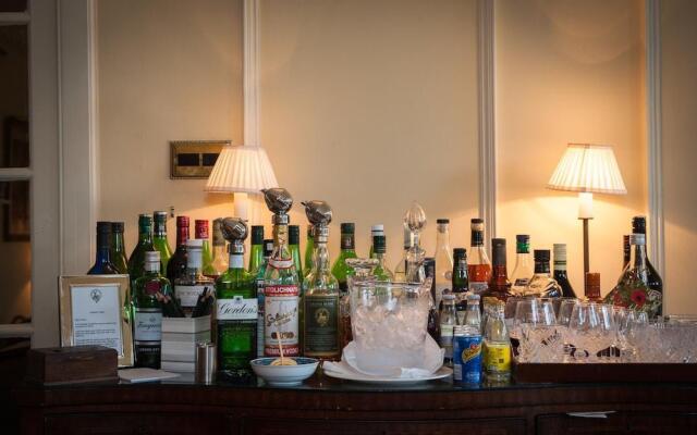 Cavens Country House