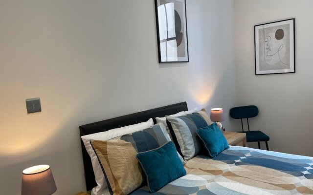 Central Nottingham Gem - Luxurious 2-bed Apartment