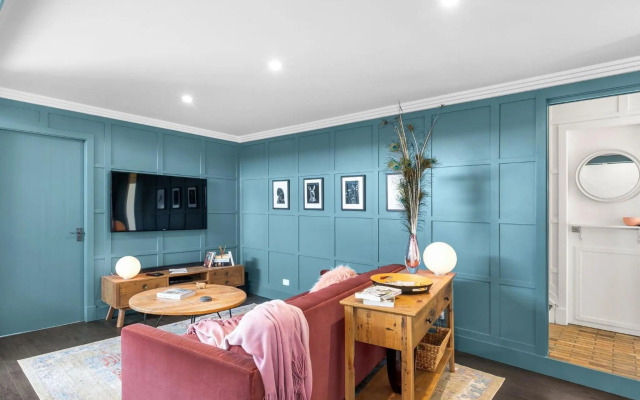 Block Eight 5 Gum Trees Luxe Villa